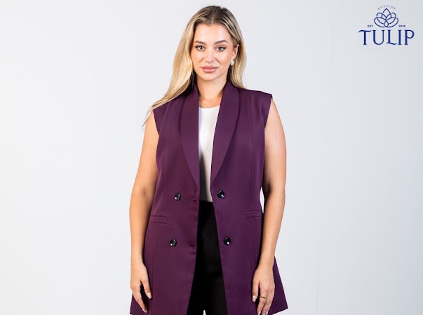 Sleeveless blazer Black bottoms