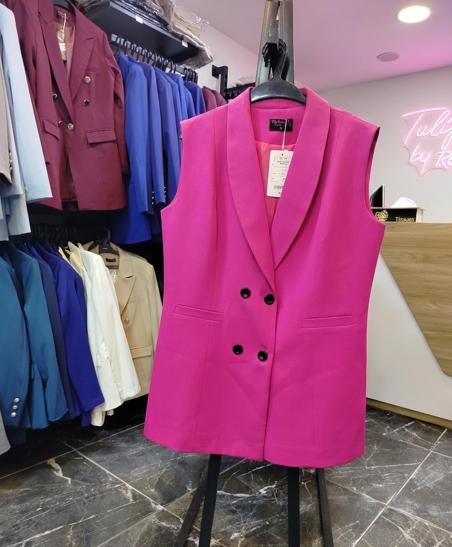 Sleeveless blazer Black bottoms