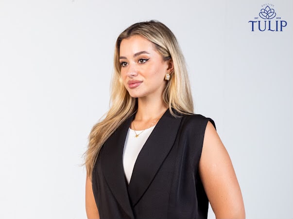 Sleeveless blazer Black bottoms
