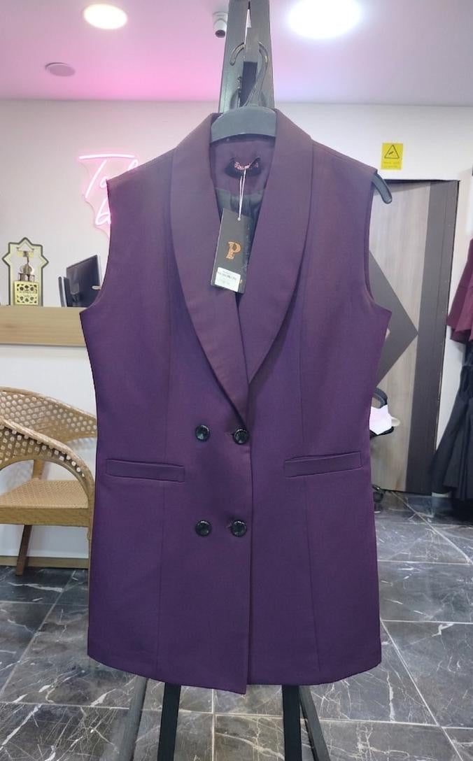 Sleeveless blazer Black bottoms