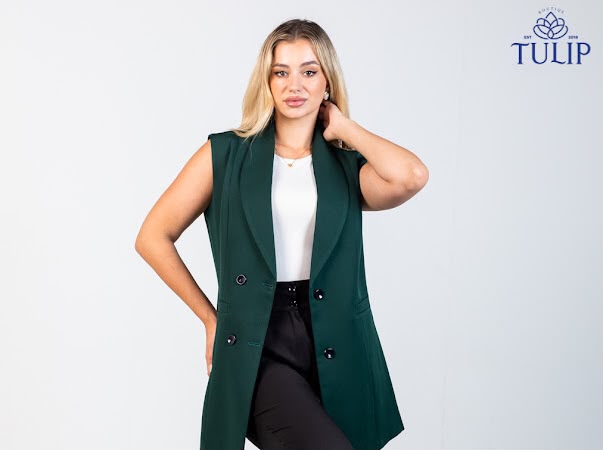 Sleeveless blazer Black bottoms