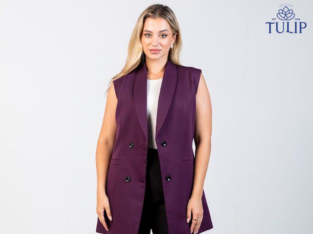 Sleeveless blazer Black bottoms