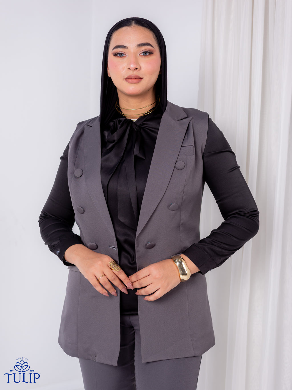 Sleeveless Blazer
