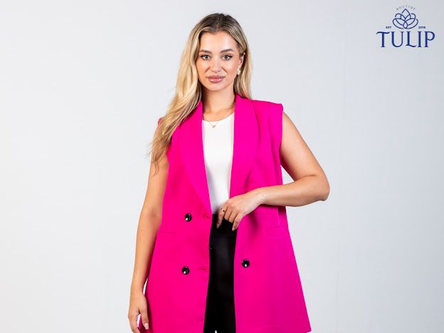 Sleeveless blazer Black bottoms